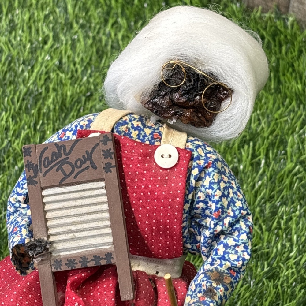 Vintage Handcrafted Applehead Doll Folk Art Dried Apple Face Wooden Base